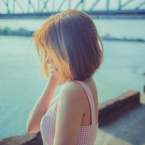 公奥婷